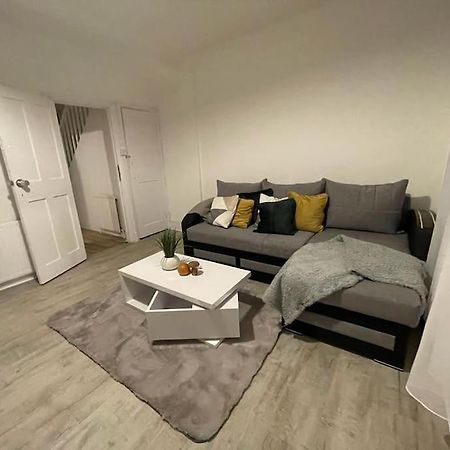 Comfy 2 Bedroom On Tower Bridge Лондон Екстер'єр фото